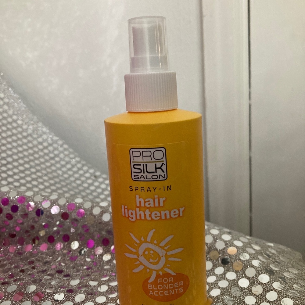 Pro Silk hair lightener for blondes